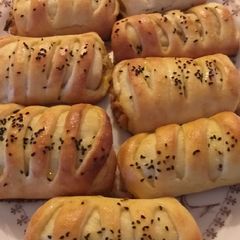Chicken bread roll A picture of Chicken bread roll.