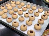 الغريبه