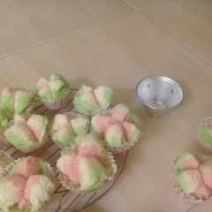 A picture of Bolu kukus mekar.