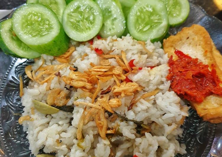 Nasi Liwet Rice Cooker Mudah Praktis Enak