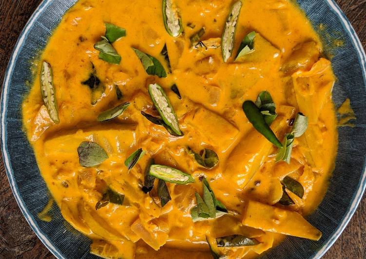 Get Healthy with Paccha Manga Curry (Raw Mango Curry)