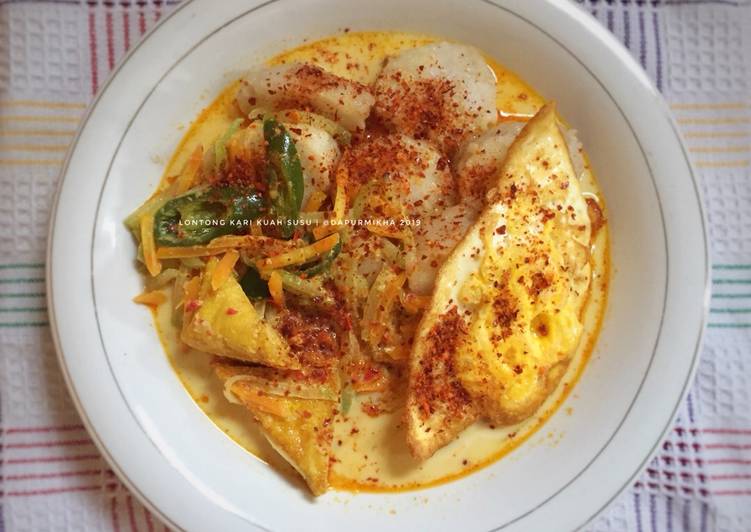 Lontong Kari Kuah Susu