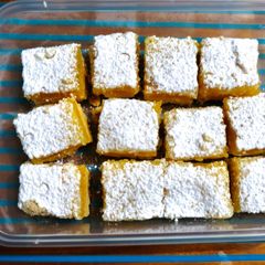 A picture of Lemon Bars.