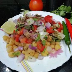 A picture of Ghugani Chaat - Delicious protein rich snack.