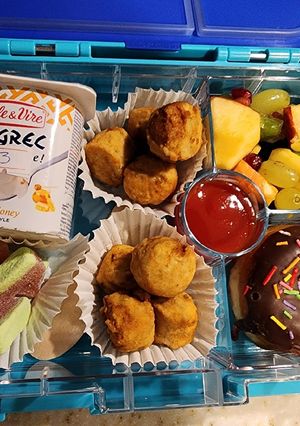 A picture of Chicken Cheese Balls.