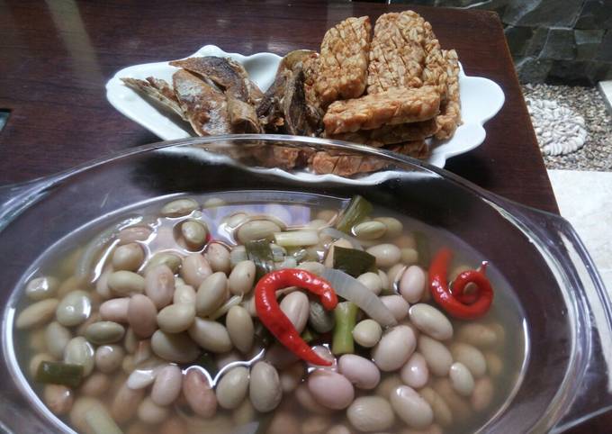 Sayur asem kacang merah