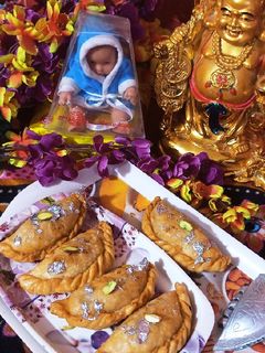 ड्राईफ्रूट्स मावा गुजिया (Dry fruits mawa gujiya recipe in Hindi रेसिपी मुख्य फोटो