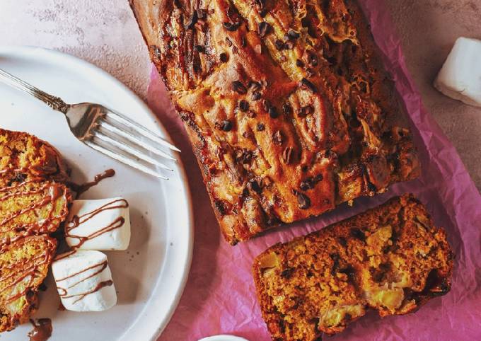 Banana & Pineapple Cake With Dark Chocolate Chunks (Vegan)