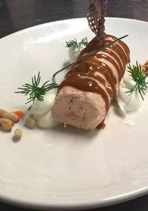 Rózsaborsos garnéla rólád, bisque éslitchi krém recept fotója