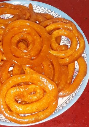 A picture of Maida Jalebi.