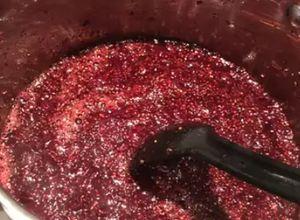 Una foto de Mermelada de cerezas sin azúcar