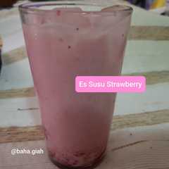 Es Susu Strawberry-レシピのメイン写真