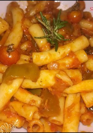 A picture of Tomato based pasta.