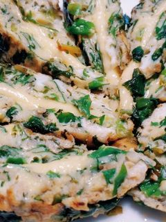 Фото Омлет со шпинатом и сулугуни.