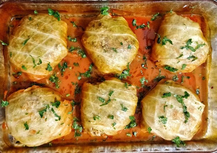 Langkah Mudah untuk Menyiapkan White cabbage stuffed rice, Bikin Ngiler