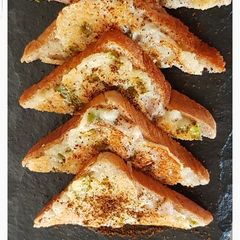 A picture of Suji Toast.