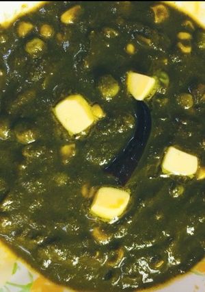 A picture of Corn peas in palak gravy.
