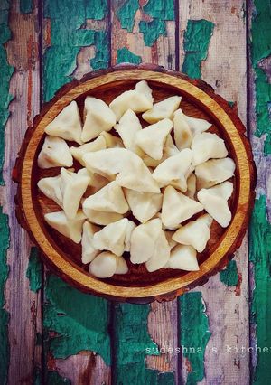 A picture of Traditional Bhapa Pithe.