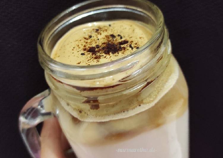 Langkah Mudah untuk Menyiapkan 16. Dalgona Coffee (Nescafe classic), Sempurna