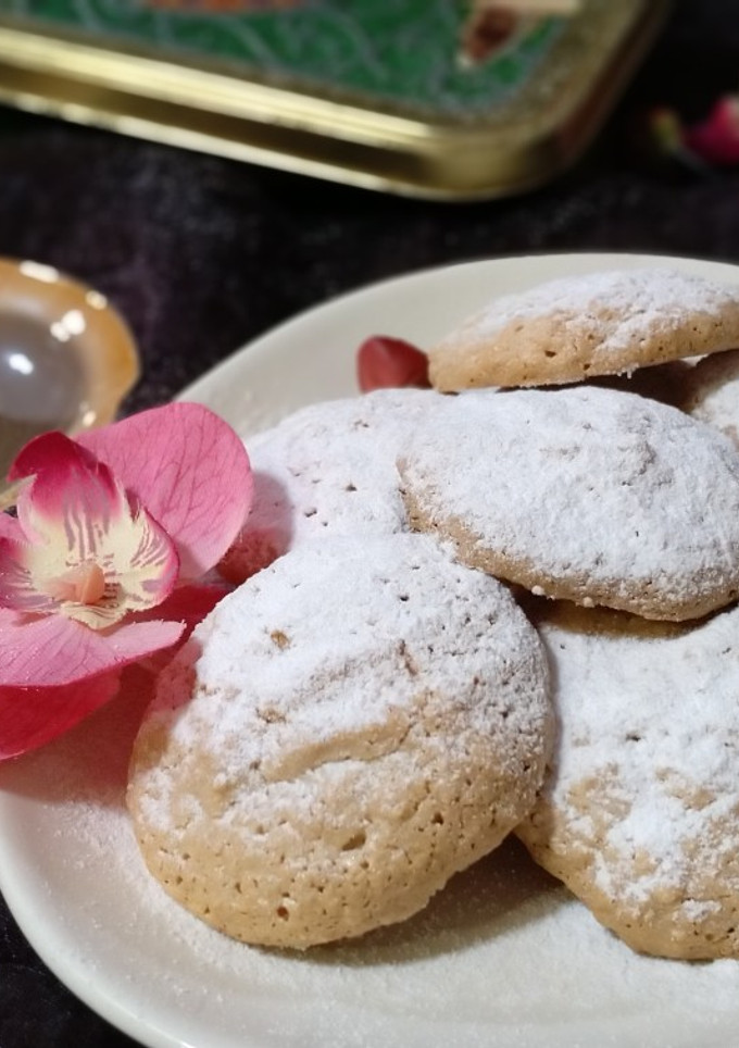 Una foto de Amaretti de almendra: galletas italianas