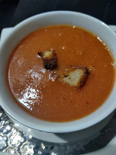 टोमॅटो सूप (tomato soup recipe in Hindi) रेसिपी मुख्य फोटो