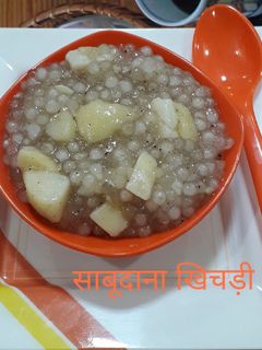साबूदाना खिचड़ी (Sabudana Khichdi Recipe in Hindi) रेसिपी मुख्य फोटो