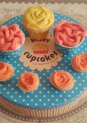 Una foto de Cupcakes de frambuesa y limón