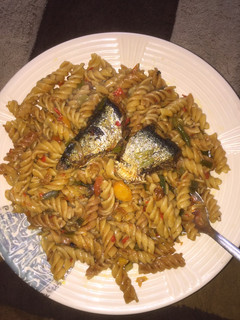 Jollop macaroni ainihin hoton girkin