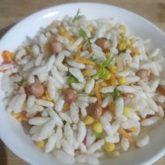 A picture of Jhal Muri.