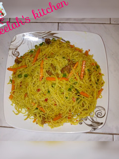 A picture of Fried spaghetti.