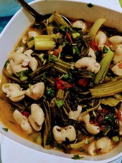 Hình của món Lòng già xào dưa chua.