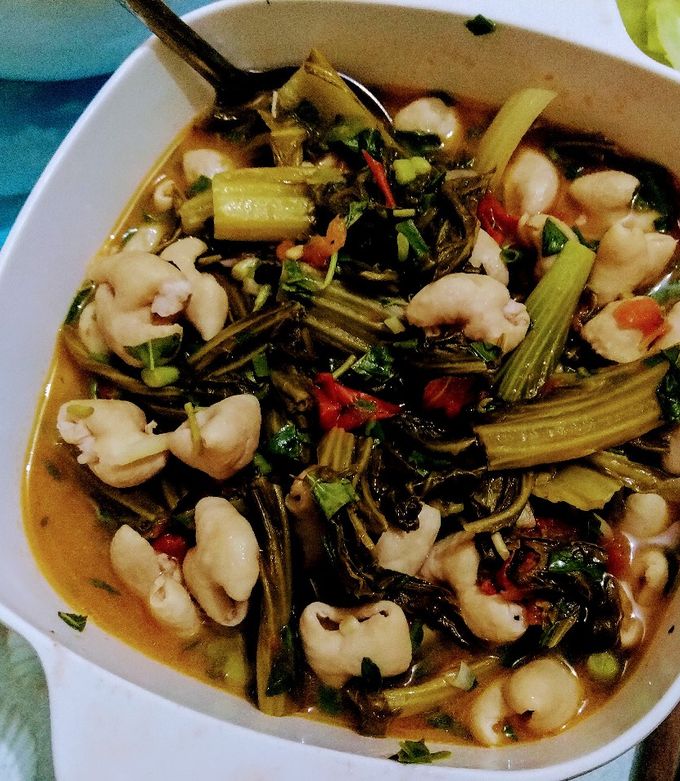 Hình của món Lòng già xào dưa chua.
