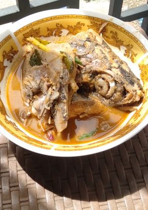 Foto resep Ule’e Suree u neulheu (kepala ikan tongkol kuah kelapa gonseng)