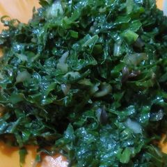 A picture of Kales and spinach.
