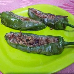 A picture of Stuffed cheese and peanut chilli.