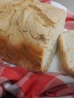 Una foto de Pan fácil -en panificadora-