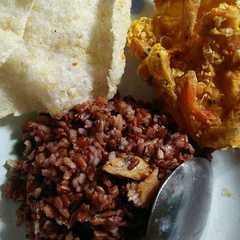 รูปของ Nasi Merah Ikan Asin (Menu Diet)