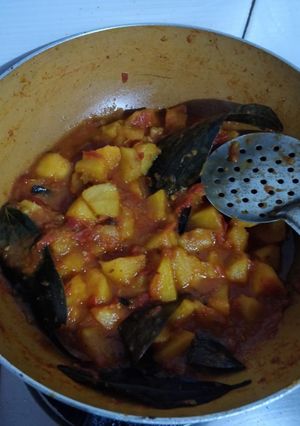 A picture of Apple ki sabji.
