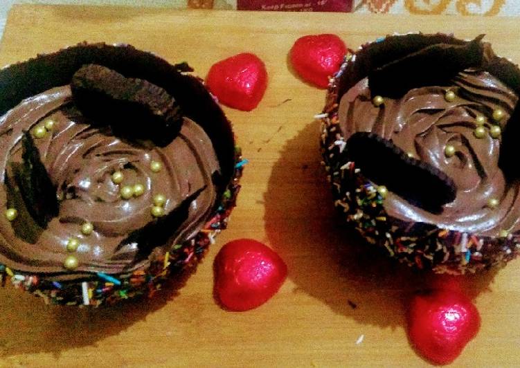 Step-by-Step Guide to Prepare Super Quick Homemade Chocolate mousse in chocolate ballons