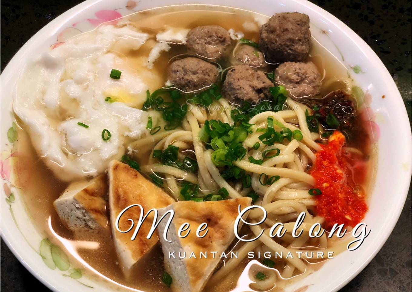 My Kalong with Serah Pahang (My Kalong with Fried Eggs)