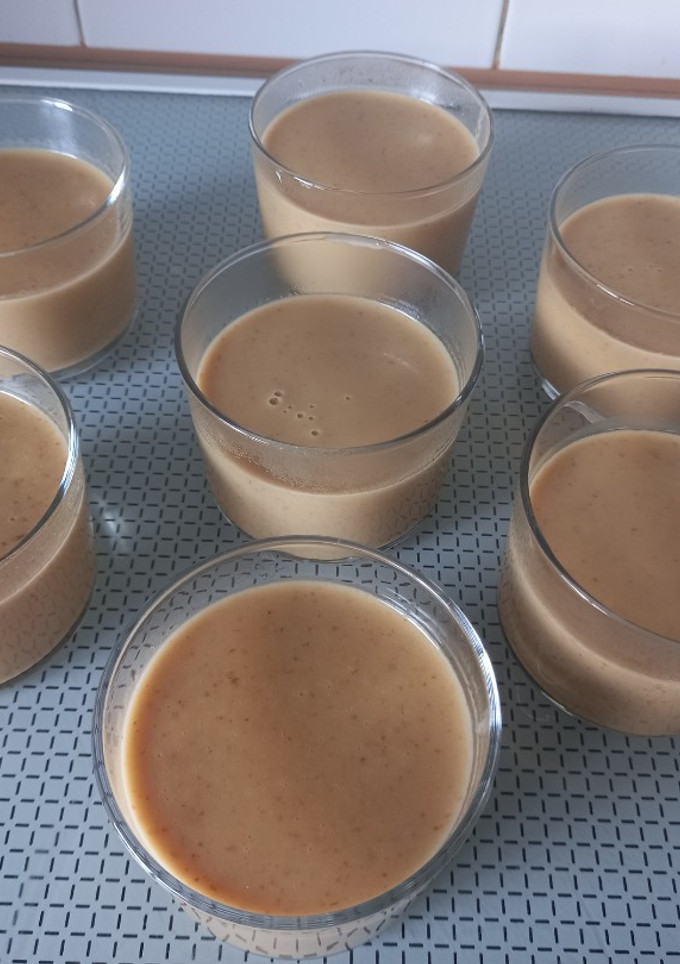 Una foto de 211. Vasitos de galletas y ciruelas