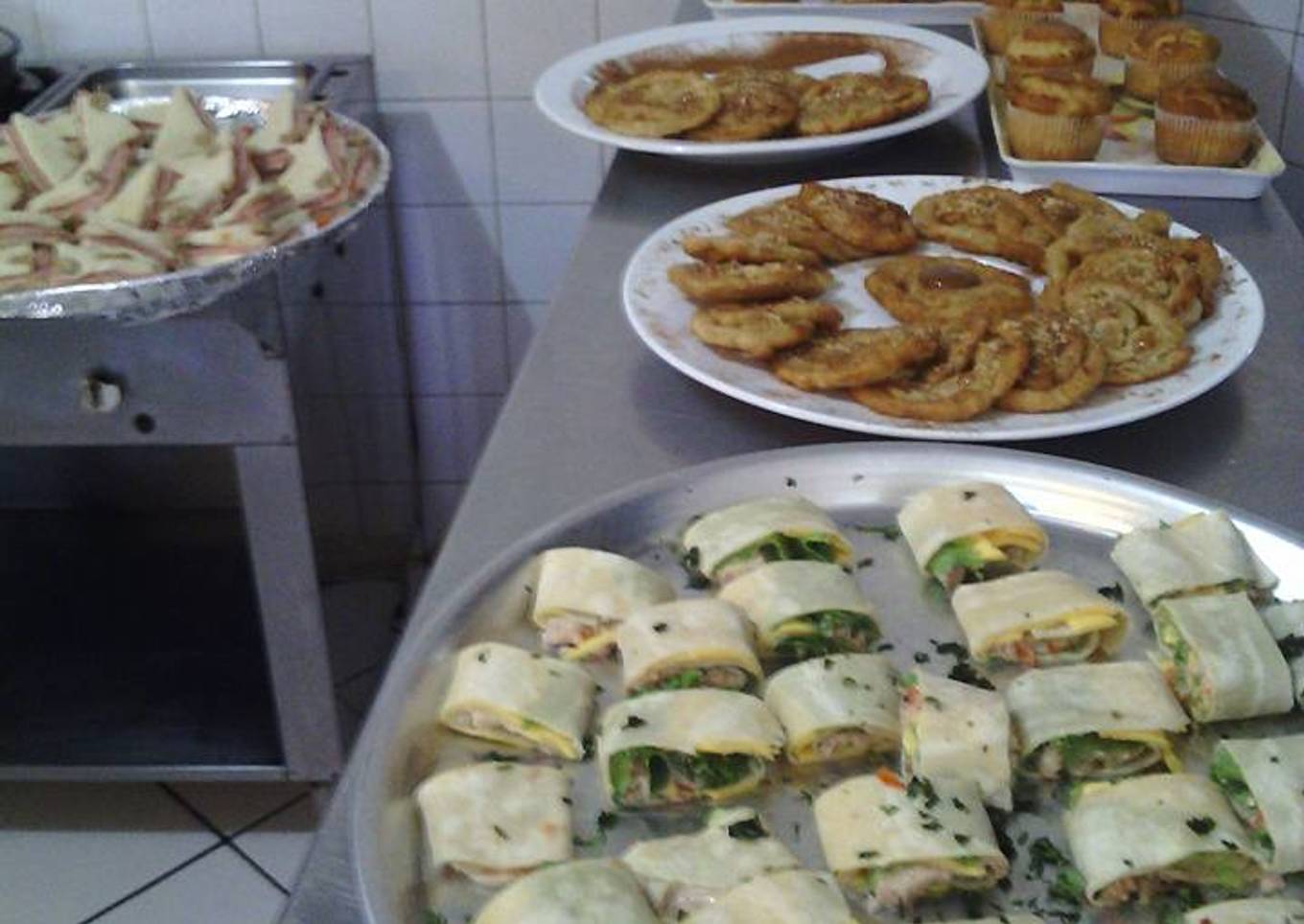 Bocados de atún con fajitas de harina
