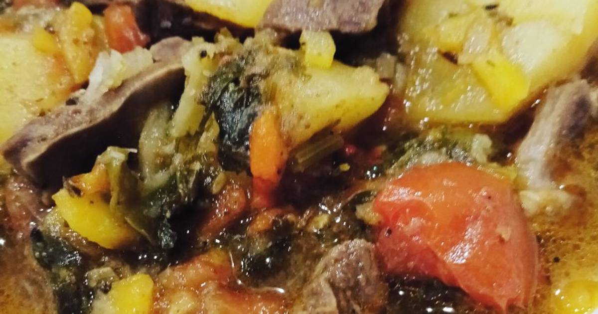 Говяжье сердце тушеное с картошкой. Говяжье сердце тушеное с картошкой. Говяжье сердце в духовке. Блюда из говяжьего сердца. Жаркое из свиного сердца с картошкой.