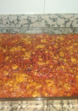 Una foto de Pastel de espinacas con jamón, queso y tomate