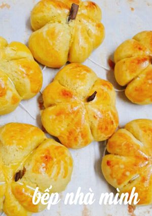 Hình của món Bánh mì bí đỏ.