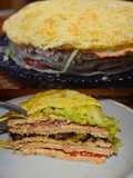 Torre de Panqueques de Avena Casero con Atún y Berenjena (Sin Harina)