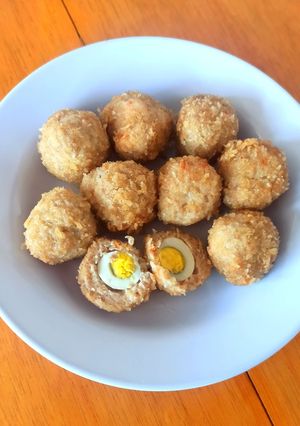 Foto resep Telur Puyuh Balur Daging, Udang, dan Tepung Roti