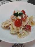 Salata cu farfalle