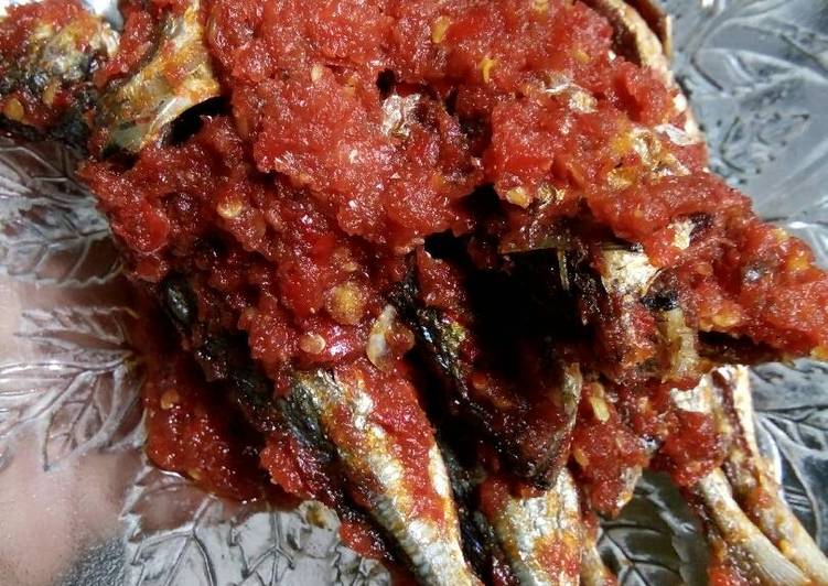 Proses Membuat Ikan sambal kriuk yang Enak