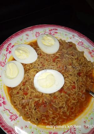 A picture of Spicy indomie with egg.